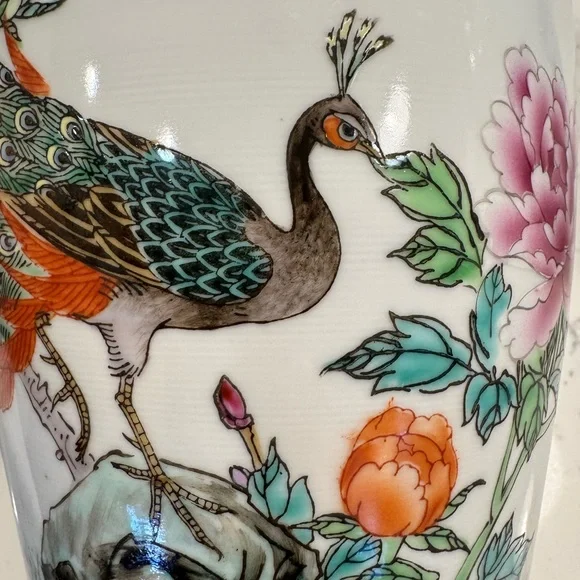 Elegant Matched Set of Chinese Familie Rose Vases